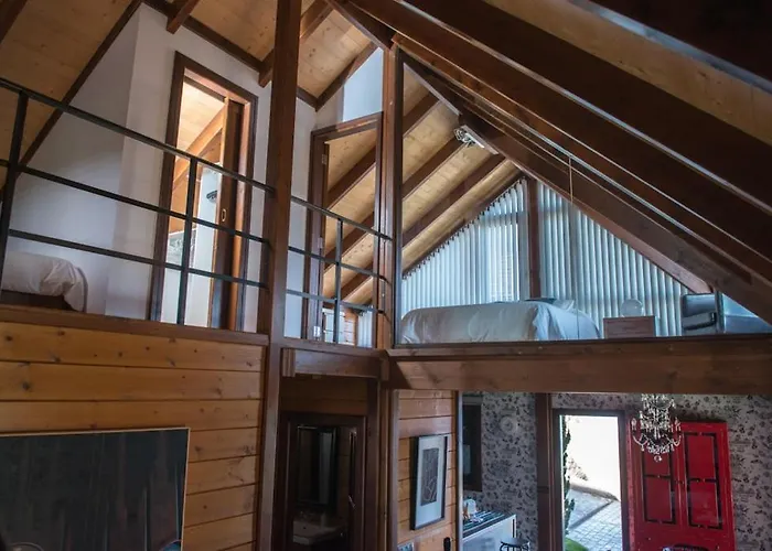 Vakantiehuis Acogedora Casa De Madera Con Piscina