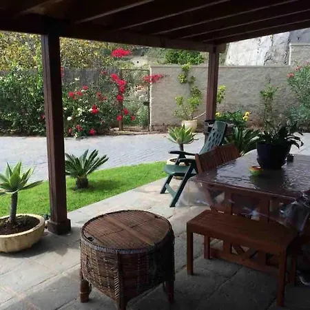 Acogedora Casa De Madera Con Piscina Сasa de vacaciones *