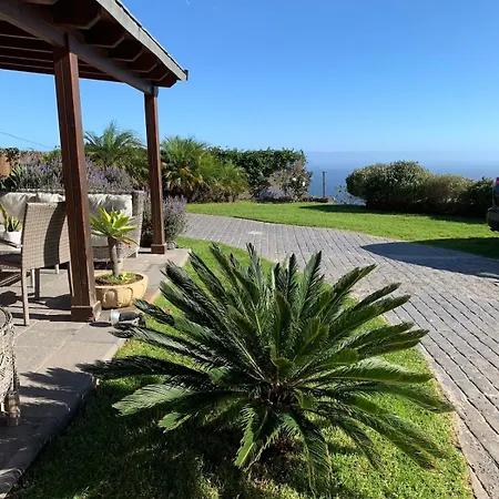 Holiday home Acogedora Casa De Madera Con Piscina *