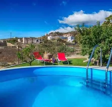 Acogedora Casa De Madera Con Piscina Сasa de vacaciones