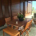 بيت للعطل Acogedora Casa De Madera Con Piscina غيمار
