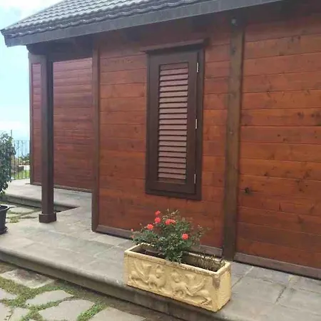 Acogedora Casa De Madera Con Piscina Ferienhaus *