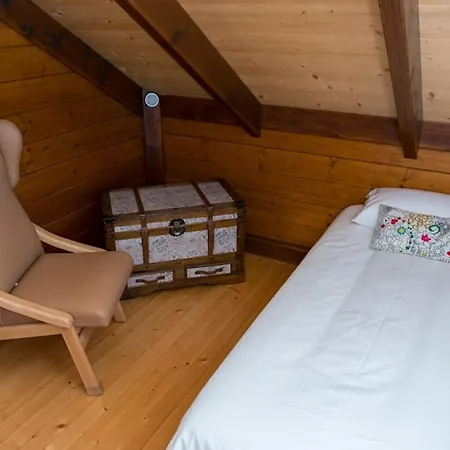 Ferienhaus Acogedora Casa De Madera Con Piscina *